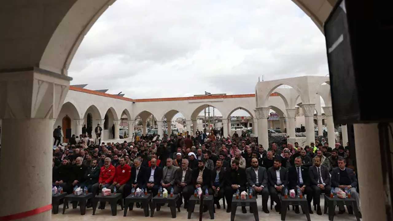 Foto - Teşekkürler Erdoğan! Türkiye'den Suriye'ye vefa eli: Hazreti Ömer'in torunu Ömer bin Abdülaziz Türbesi restore edildi