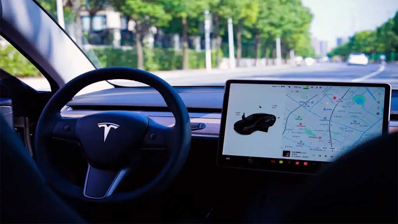 Foto - Tesla otopilotu standart paketten çıkardı! İnsanları inek gibi sağacaklar