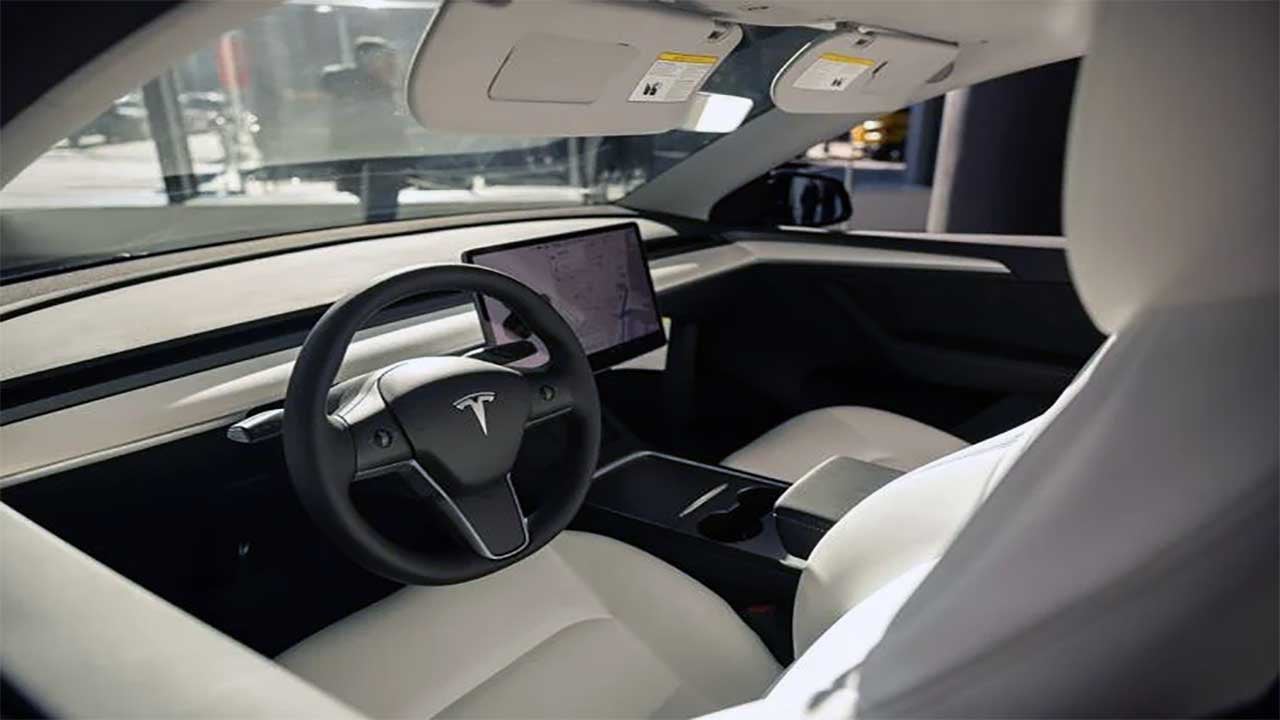 Foto - Tesla, robotaksiler için düğmeye bastı! Artı yanlarında insan yok