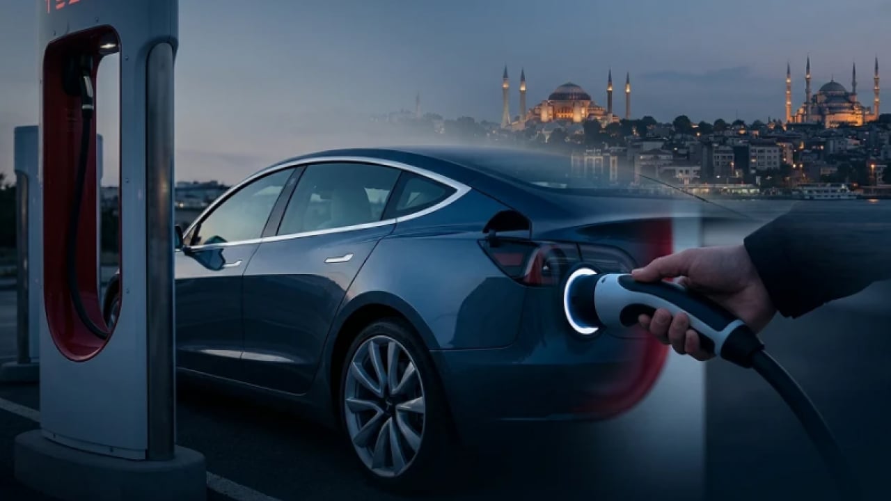 Tesla sahiplerine bir şok daha : Fiyatlara ikinci kez zam geldi!