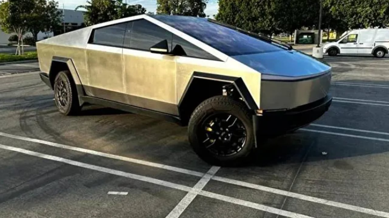 Tesla sürücüsüne büyük şok: Servis faturasını görünce gözlerine inanamadı!