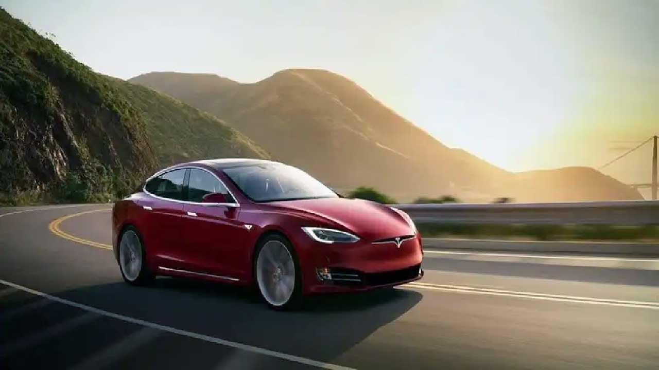 Tesla'nın mad max modu mercek altında! Soruşturma açıldı