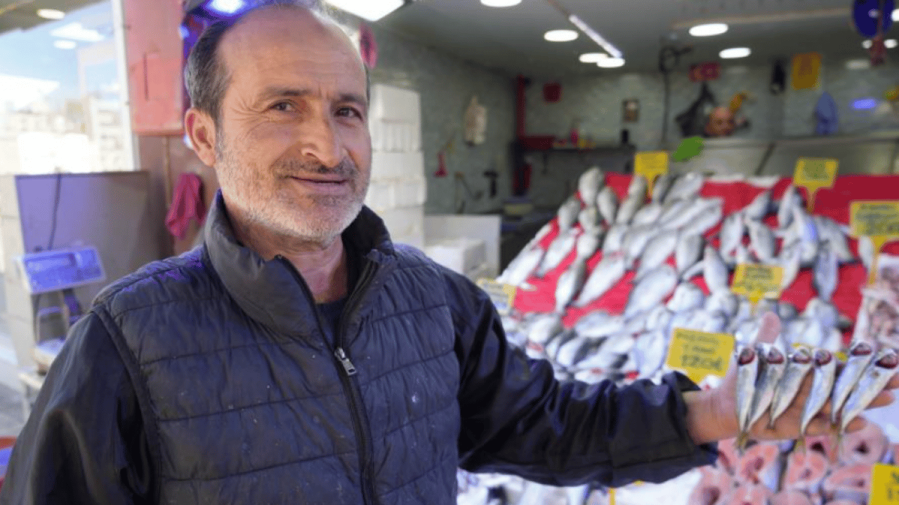 Foto - Tezgahlar şenlendi! Sezon sonu istavritin kilosu 70 TL'ye düştü