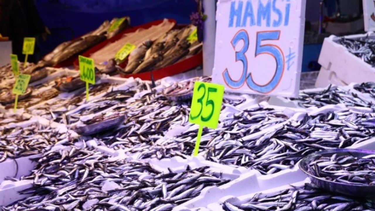 Foto - Tezgahlarda bolluk var! Hamsinin fiyatını duyan koşarak geldi