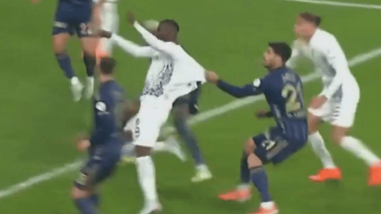 Thiam'ın pozisyonu penaltı mı? Ahmet Çakar'dan İkas Eyüpspor-Fenerbahçe maçı sonrası flaş yorum!