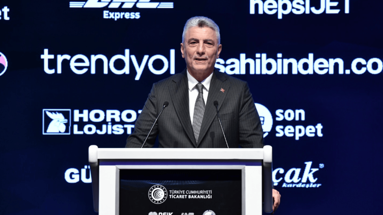 Foto - Ticaret Bakanı Ömer Bolat: Türk TIR şoförlerinin Körfez’de transit Suudi vizesi alarak seyahat etmeleri mümkün hale geldi