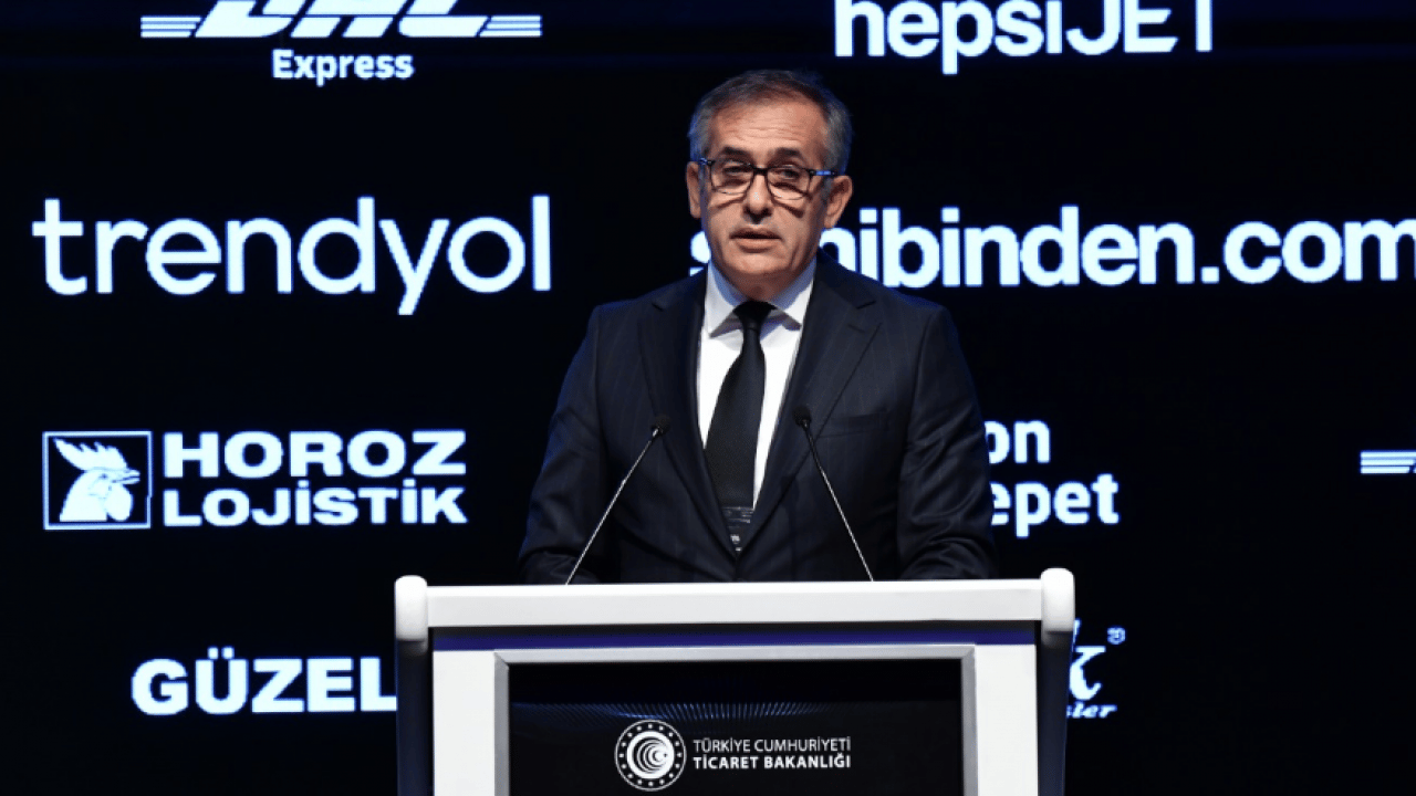 Foto - Ticaret Bakanı Ömer Bolat: Türk TIR şoförlerinin Körfez’de transit Suudi vizesi alarak seyahat etmeleri mümkün hale geldi