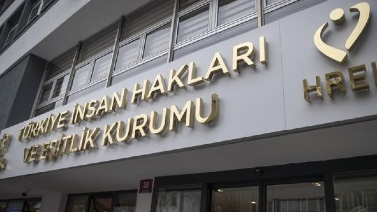 Foto - TİHEK’ten noter işlemlerinde yaş ayrımcılığına emsal karar: 65 yaş üstüne istenen rapora 100 bin liralık yaptırım