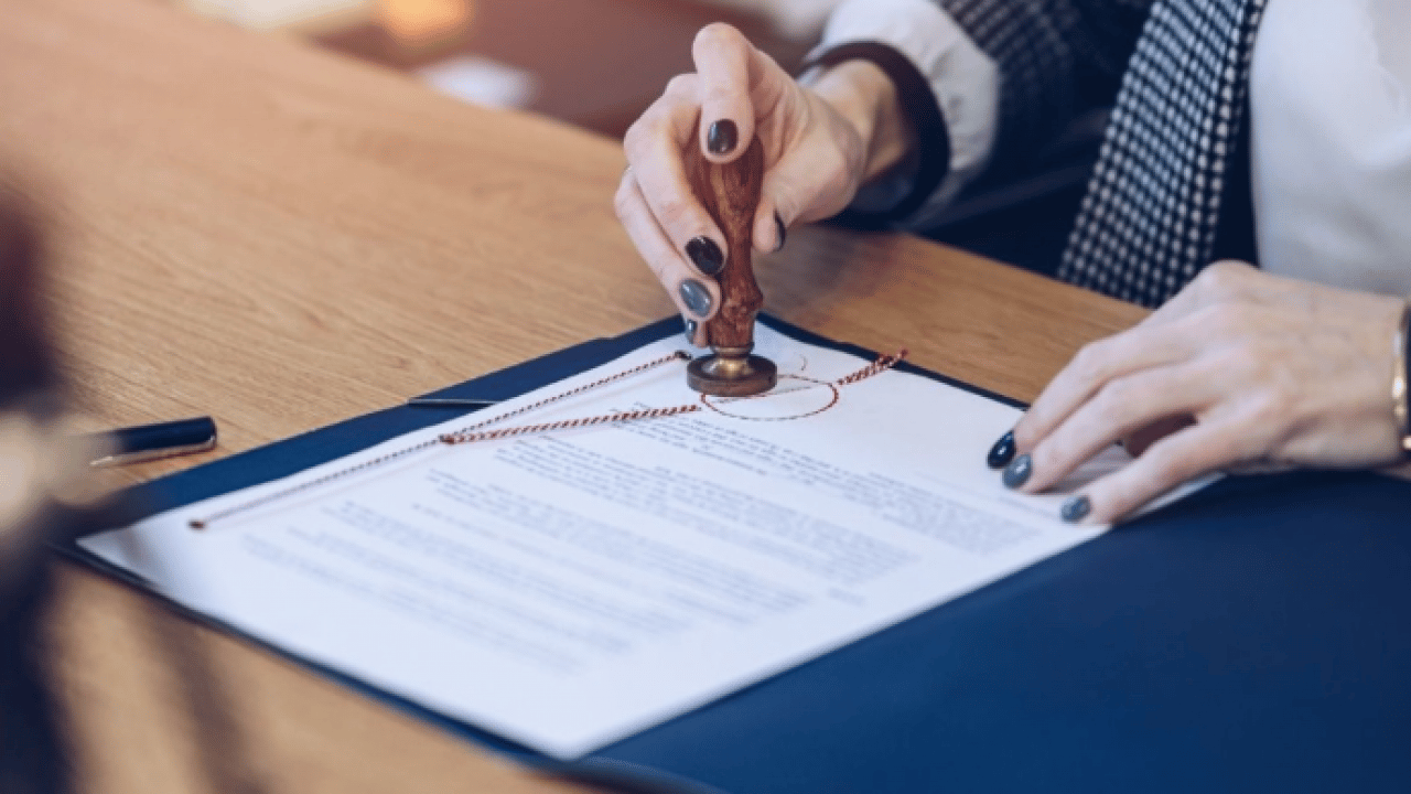 Foto - TİHEK’ten noter işlemlerinde yaş ayrımcılığına emsal karar: 65 yaş üstüne istenen rapora 100 bin liralık yaptırım