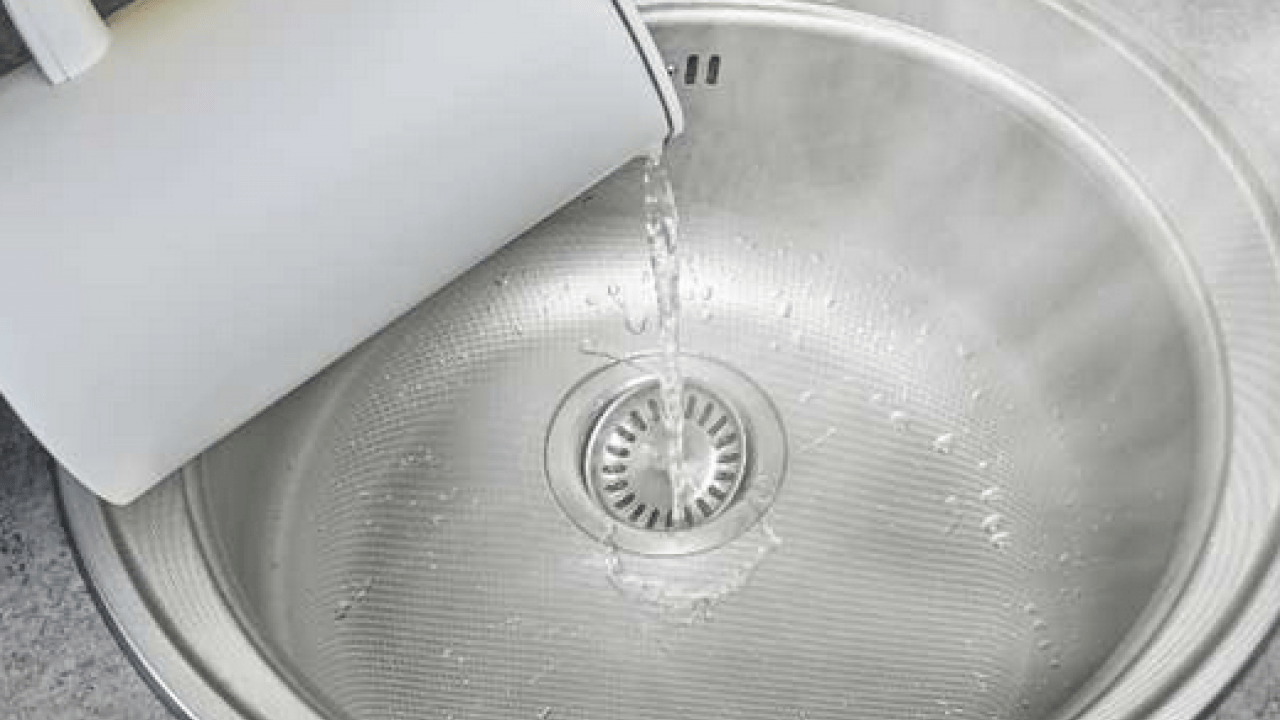 Foto - Tıkanan lavaboları açmak için hızlı ve ucuz yöntem: Tıkanıklığını gidermenin yolları! Sorunu çözüyor