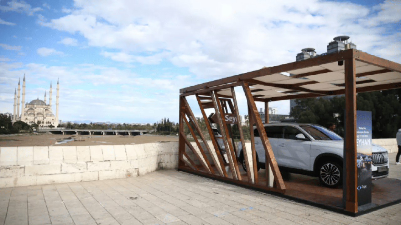 Foto - TOGG'un yeni rengi görücüye çıktı: Vatandaşlardan tam not aldı!