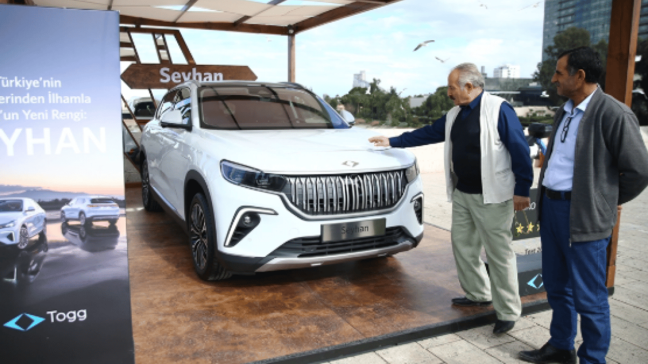 Foto - TOGG'un yeni rengi görücüye çıktı: Vatandaşlardan tam not aldı!