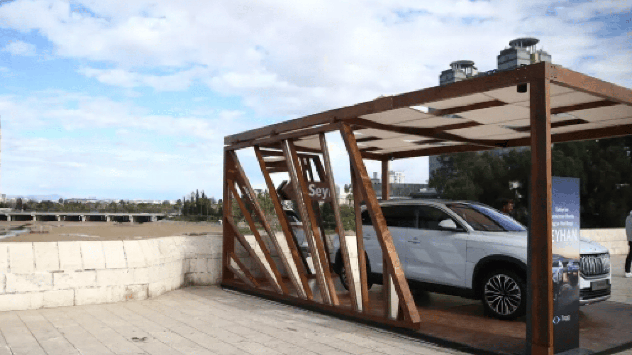 Foto - TOGG'un yeni rengi görücüye çıktı: Vatandaşlardan tam not aldı!