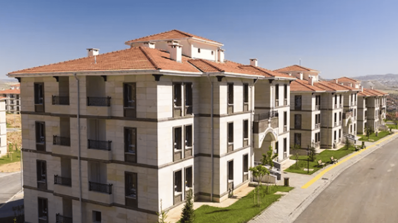 Foto - TOKİ devasa listeyi duyurdu! 500 bin konut projesinde evlerin konumu belli oldu!