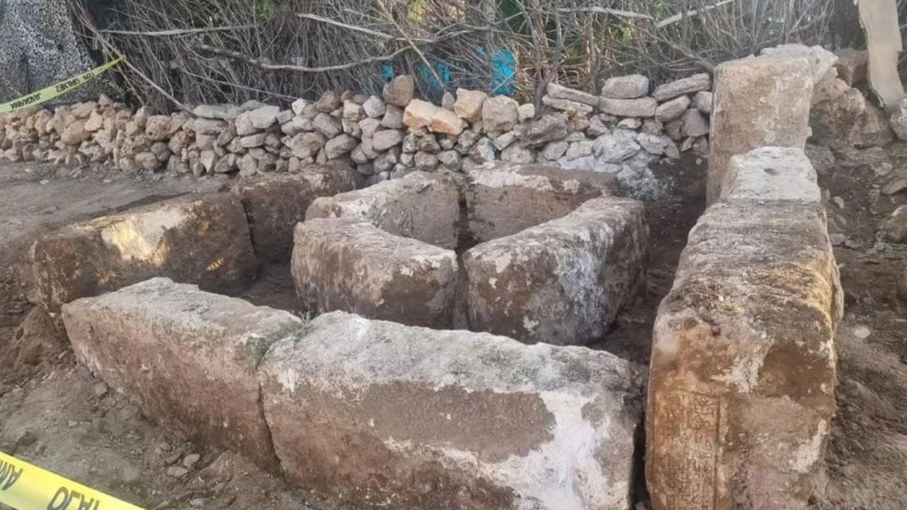 Foto - Toprağın altından tarih çıktı! Midyat’ta gizemli yazıtlar bulundu