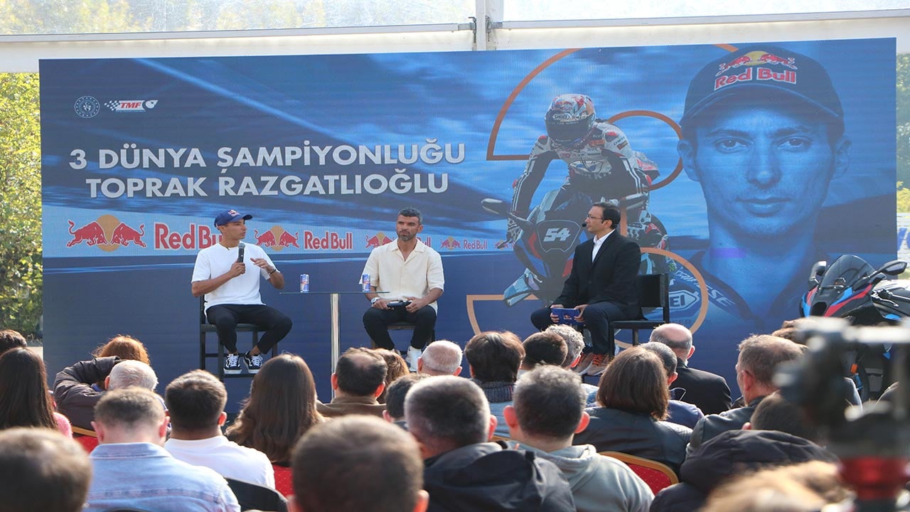 Foto - Toprak Razgatlıoğlu duygulandırdı! "Babamın hayaliydi, ben gerçekleştirdim"