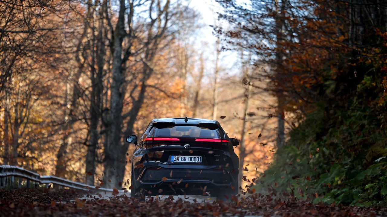 Foto - Toyota C-HR Hybrid GR SPORT sahnede! İşte Türkiye fiyatı