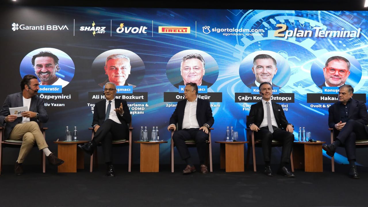 Foto - Toyota CEO’su Bozkurt: Otomotivde değişim elektrifikasyonla sınırlı değil! Elektrikli araçlar sadece 1 günde satılıyor!