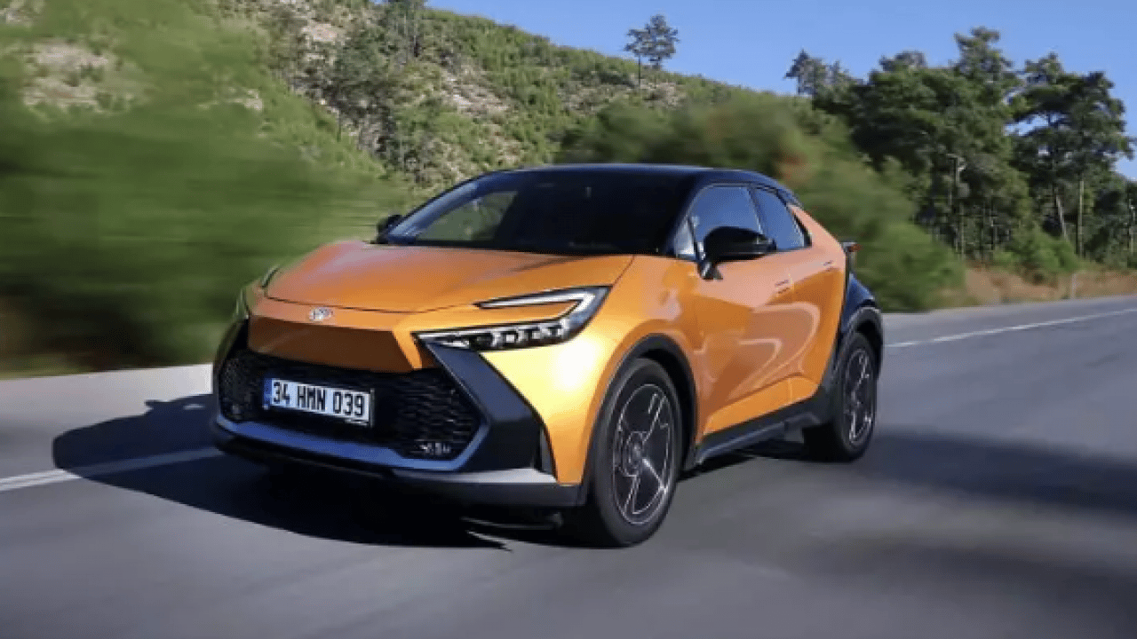 Foto - Yılın sonunda yaptı yapacağını: Toyota'dan 392 bin TL indirim!