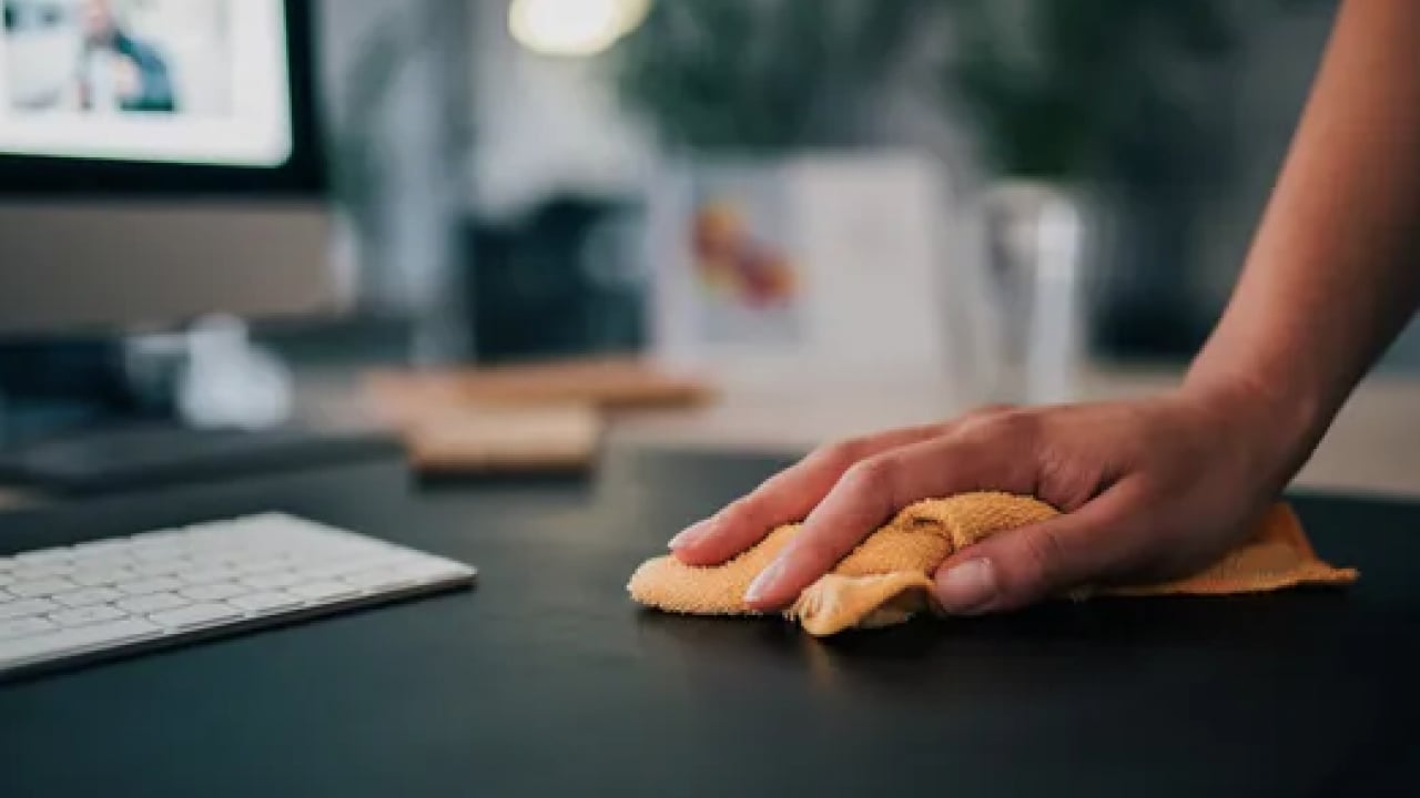 Foto - Toz maruziyeti... Görünmez tehlike ofis tozu! Meğer doğrudan akciğerleri etkiliyormuş...