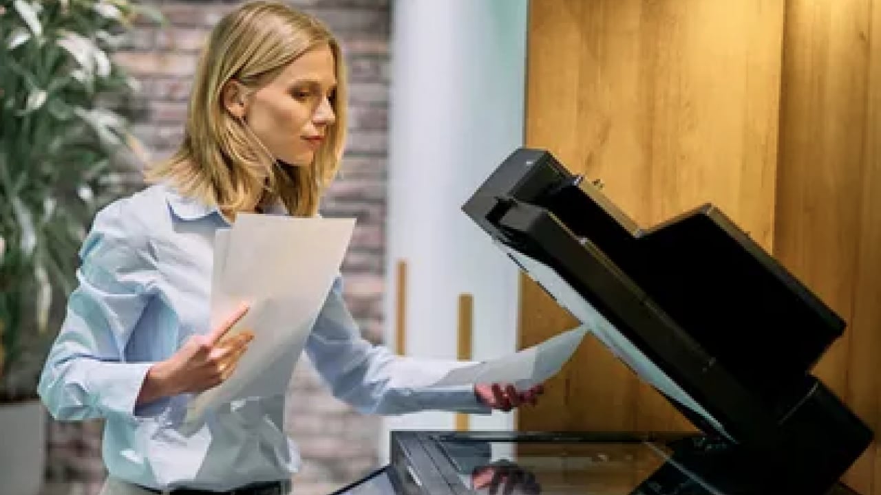 Foto - Toz maruziyeti... Görünmez tehlike ofis tozu! Meğer doğrudan akciğerleri etkiliyormuş...