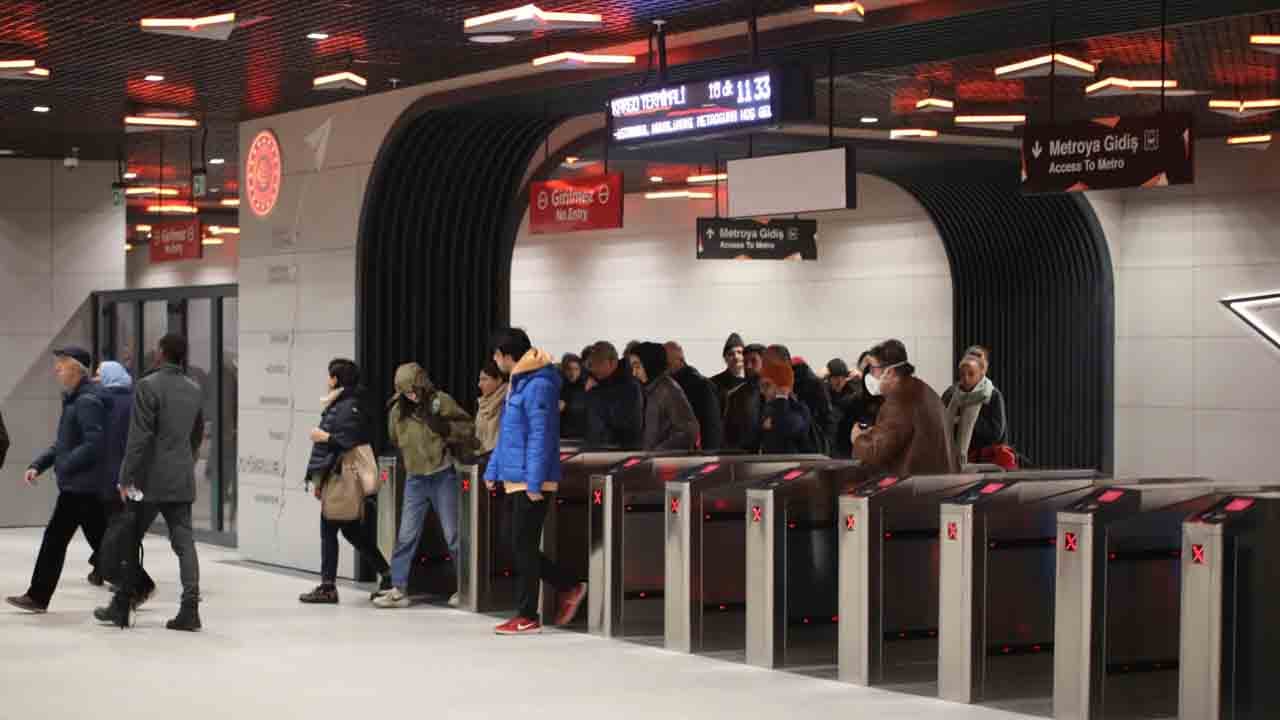 Foto - Trafiğe nefes aldırıyor: Türkiye’nin en hızlı metrosundan yeni rekor