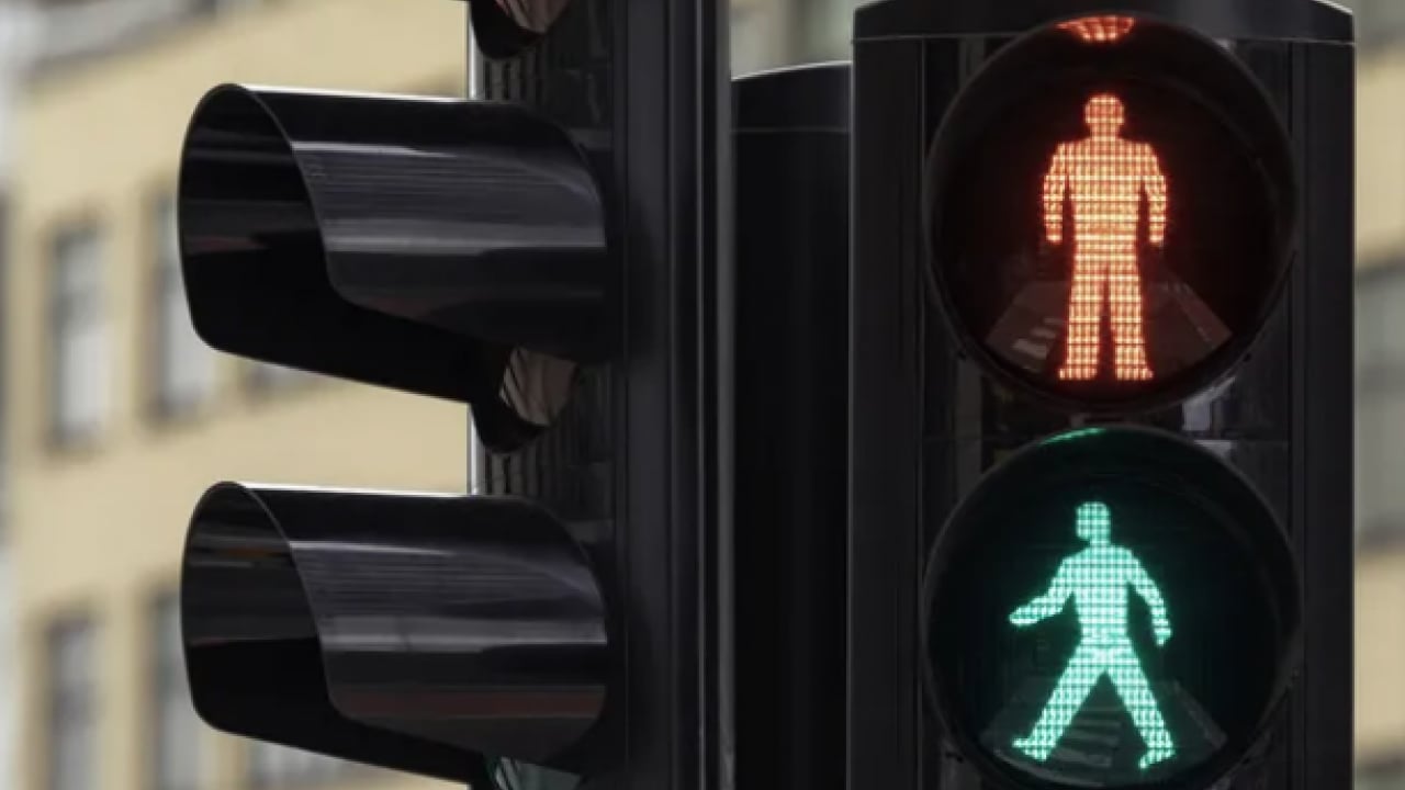 Trafik ışıkları neden yeşil, kırmızı ve sarı? İşte renklerin ölümcül sırrı... Gündemi sallayan kaza...