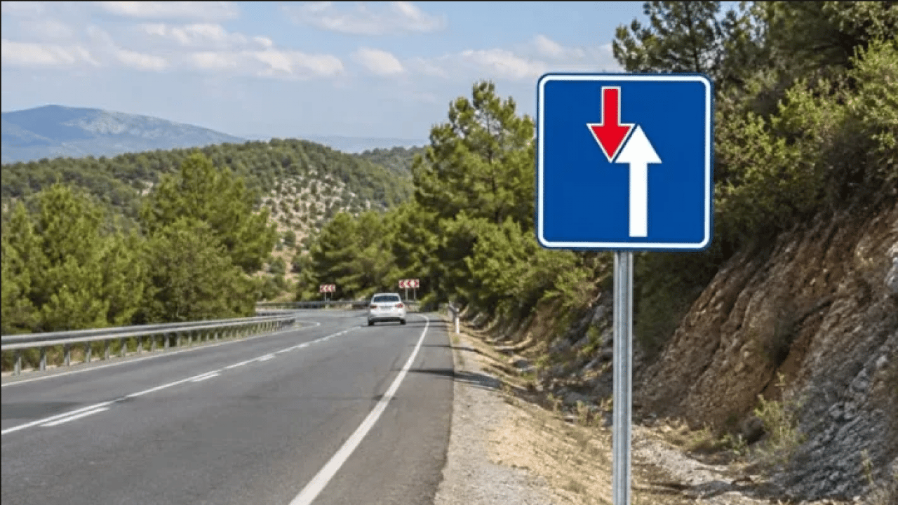 Foto - Trafik tabelaları değişiyor! İşte kimsenin anlamını bilmediği o 4 yeni levha: 1 Haziran 2027'de yürürlüğe girecek 