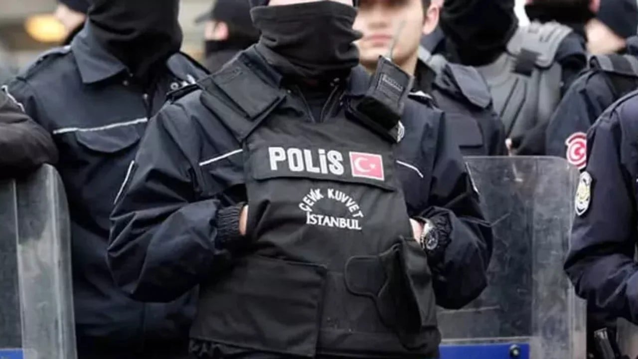 Foto - Trafikte hakimle tartışan komiserin akıbeti belli oldu