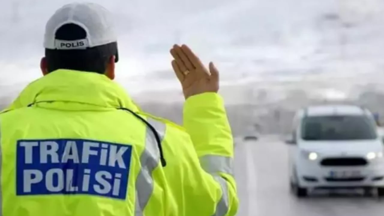 Foto - Trafikte yeni dönem resmen başladı: 140 bin lira cezası var!