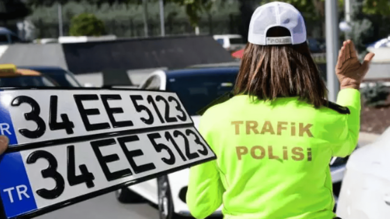Foto - Trafikte yeni dönem resmen başladı: 140 bin lira cezası var!