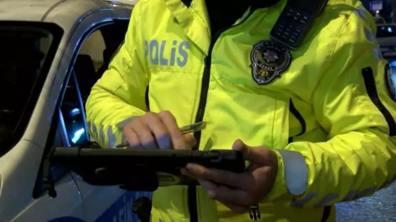 Foto - Trafikte yeni dönem resmen başladı: 140 bin lira cezası var!