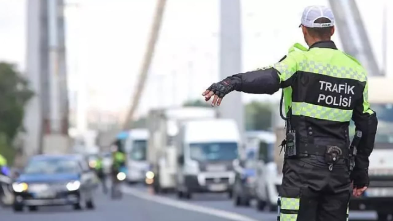 Foto - Trafikte yeni dönem resmen başladı: 140 bin lira cezası var!