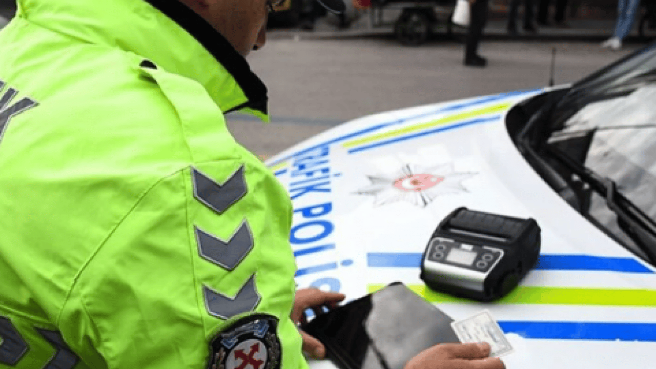 Foto - Trafikte yeni dönem resmen başladı! Resmi Gazete'de yayınlandı!