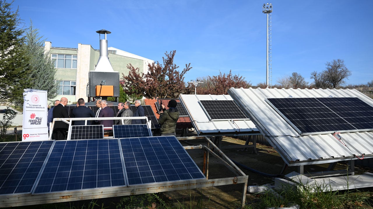 Trakya Üniversitesi’nden tarıma dev katkı! Bu makine güneş enerjisiyle çalışıyor