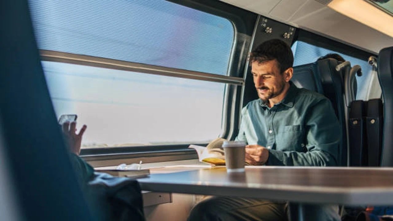 Trenlerde neden emniyet kemeri yok?