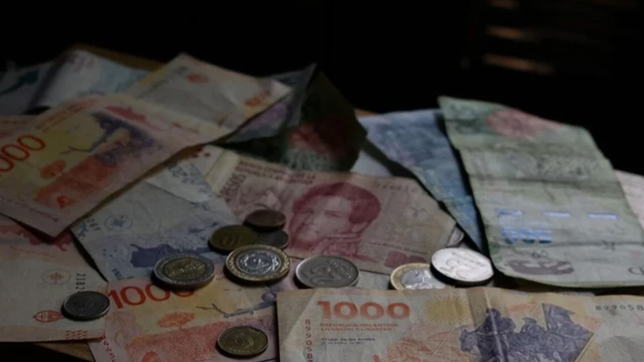 Foto - Trilyon dolarlar tahttan indirildi: Banknotlar bir gecede sıfıra indi... Ortadan kalktılar