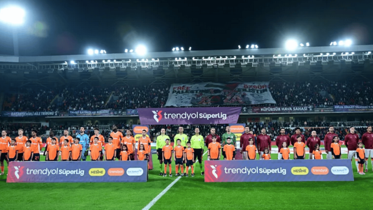 Foto - Trio ekibi, Başakşehir - Galatasaray maçındaki iptal edilen golde son kararını verdi...