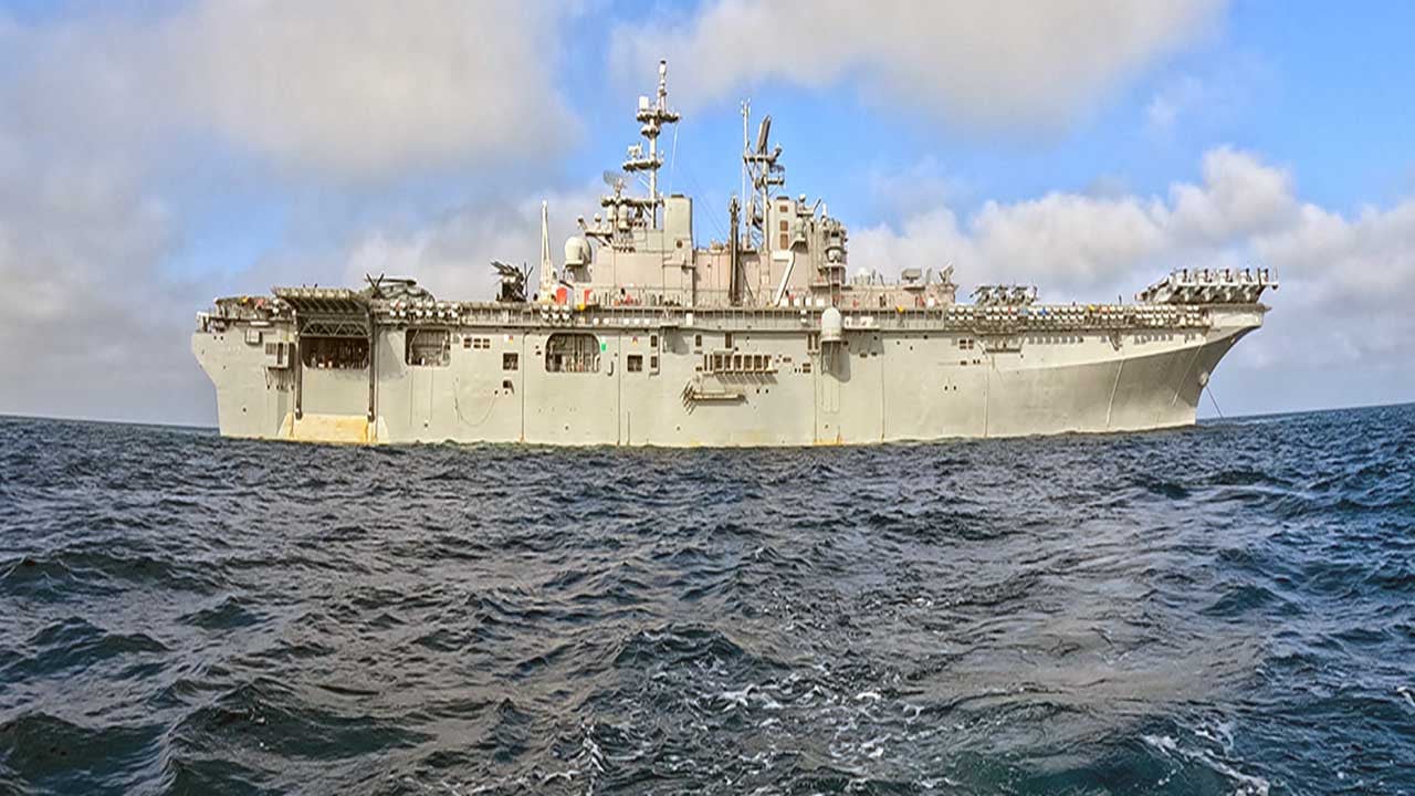 Foto - Trump, Çin donanmasını batırmak için altın filo istiyor