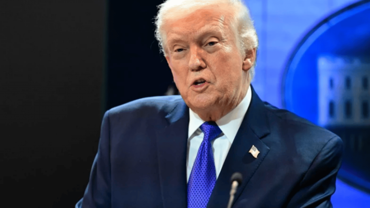 Foto - Trump iyice köşeye sıkıştı: Gizli tutulan Epstein belgeleri yayınlandı!