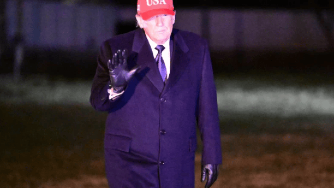 Foto - Trump iyice köşeye sıkıştı: Gizli tutulan Epstein belgeleri yayınlandı!