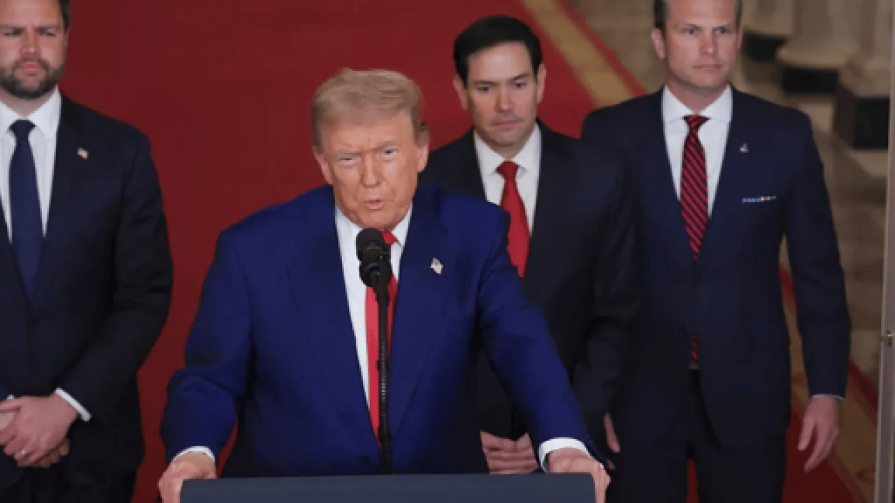 Foto - Trump o ülkeye İran'a saldırı emri verecek! Tarih belli oldu!