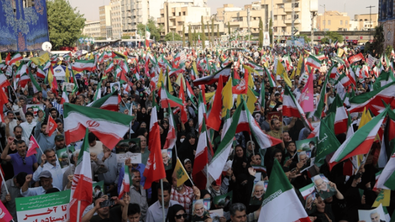 Foto - Trump tehdit etmişti: İran fişi çekti!