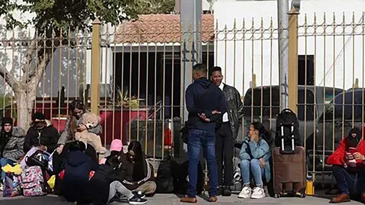 Foto - Trump yönetiminden göçmenlere ağır darbe! Yeşil kart hayali kuran milyonlar perişan oldu!