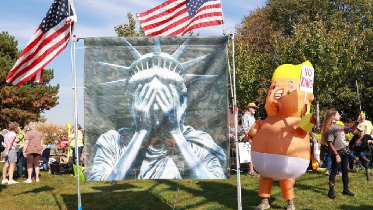 Foto - Trump’a karşı ‘Krallara Hayır’ dediler! ABD'de milyonlarca kişi sokağa döküldü