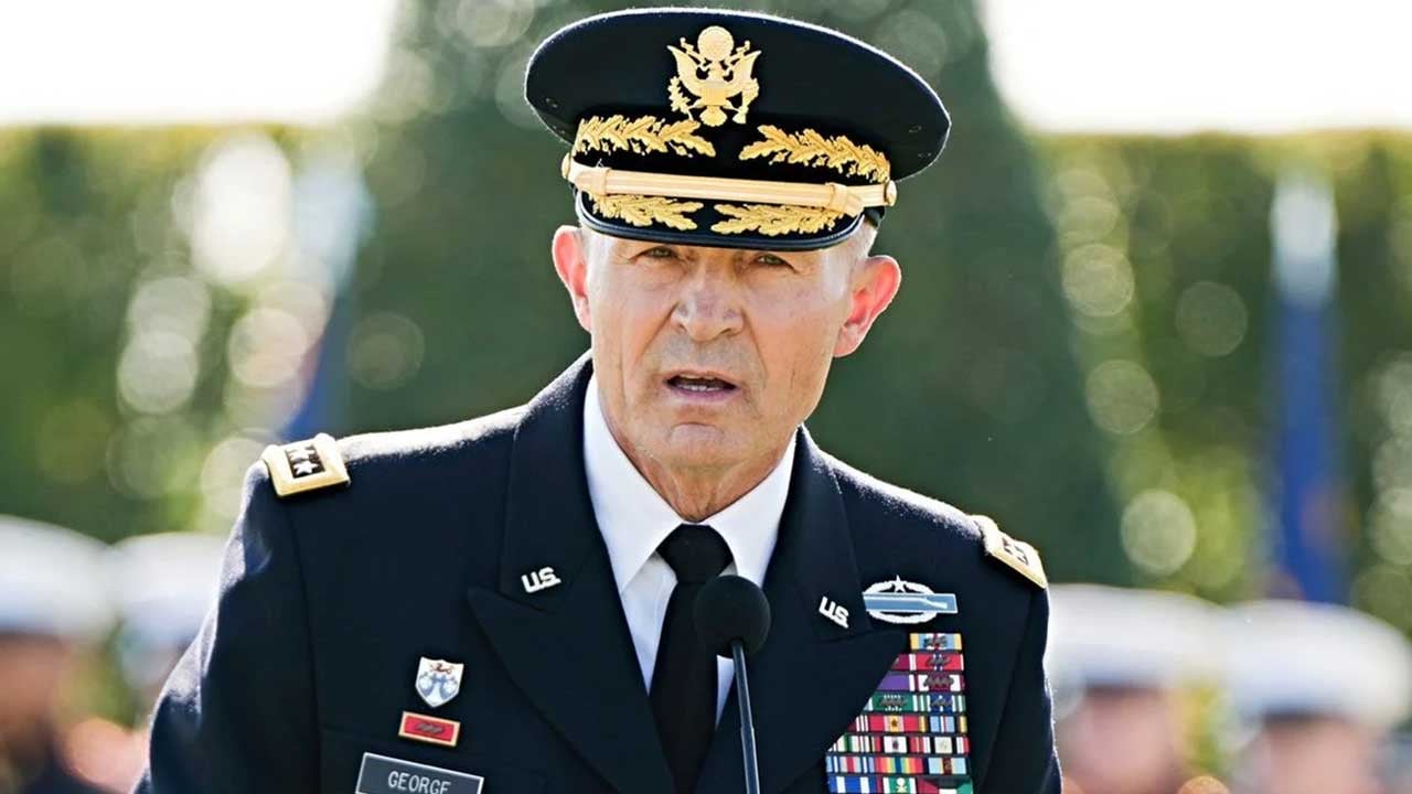 Foto - Trump'ın görevden aldığı generalden tarihe geçecek mesaj