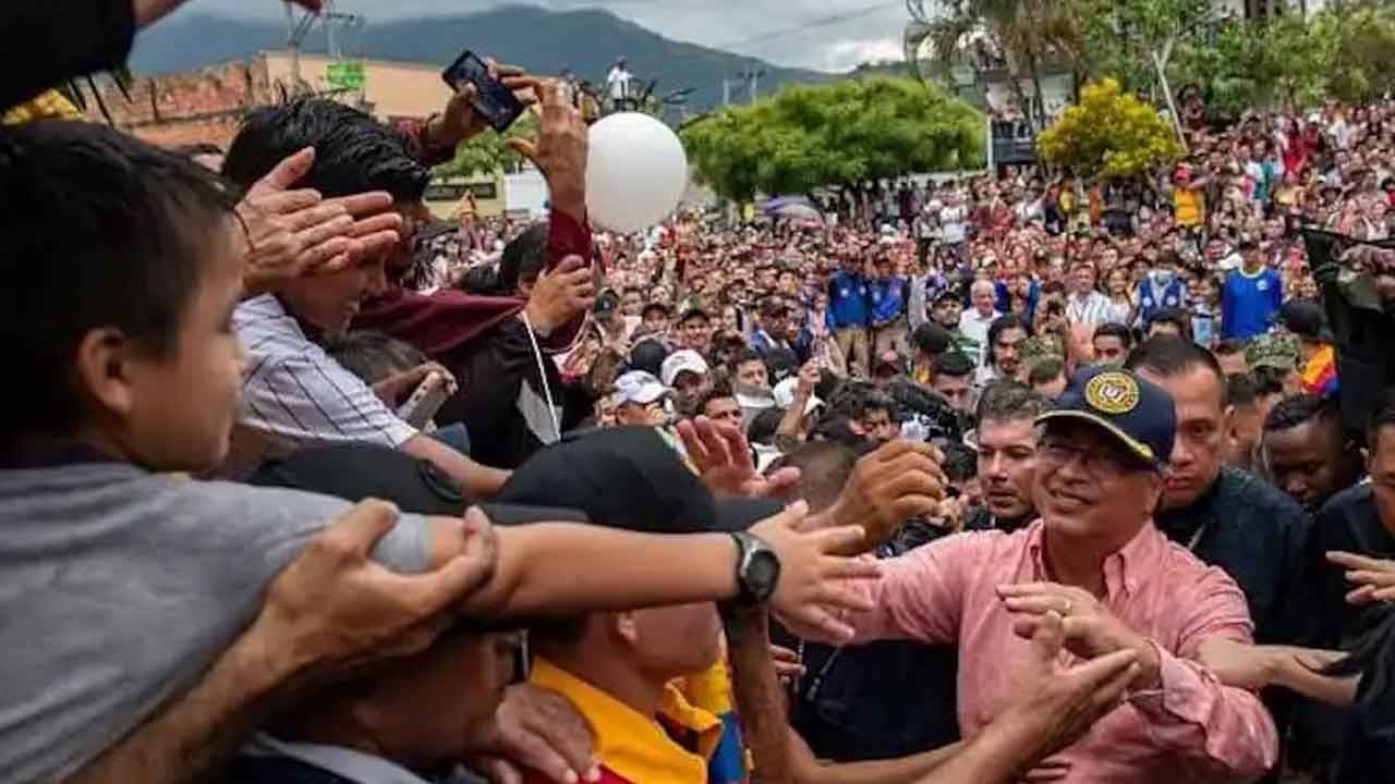 Foto - Trump'ın tehdit ettiği ülkenin liderinden tarihi çıkış: Gerekirse elime yeniden silah alırım