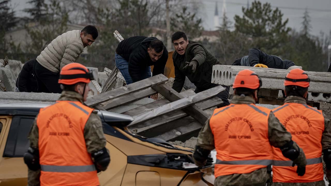 Foto - TSK İnsani Yardım Tugayı'ndan tatbikat