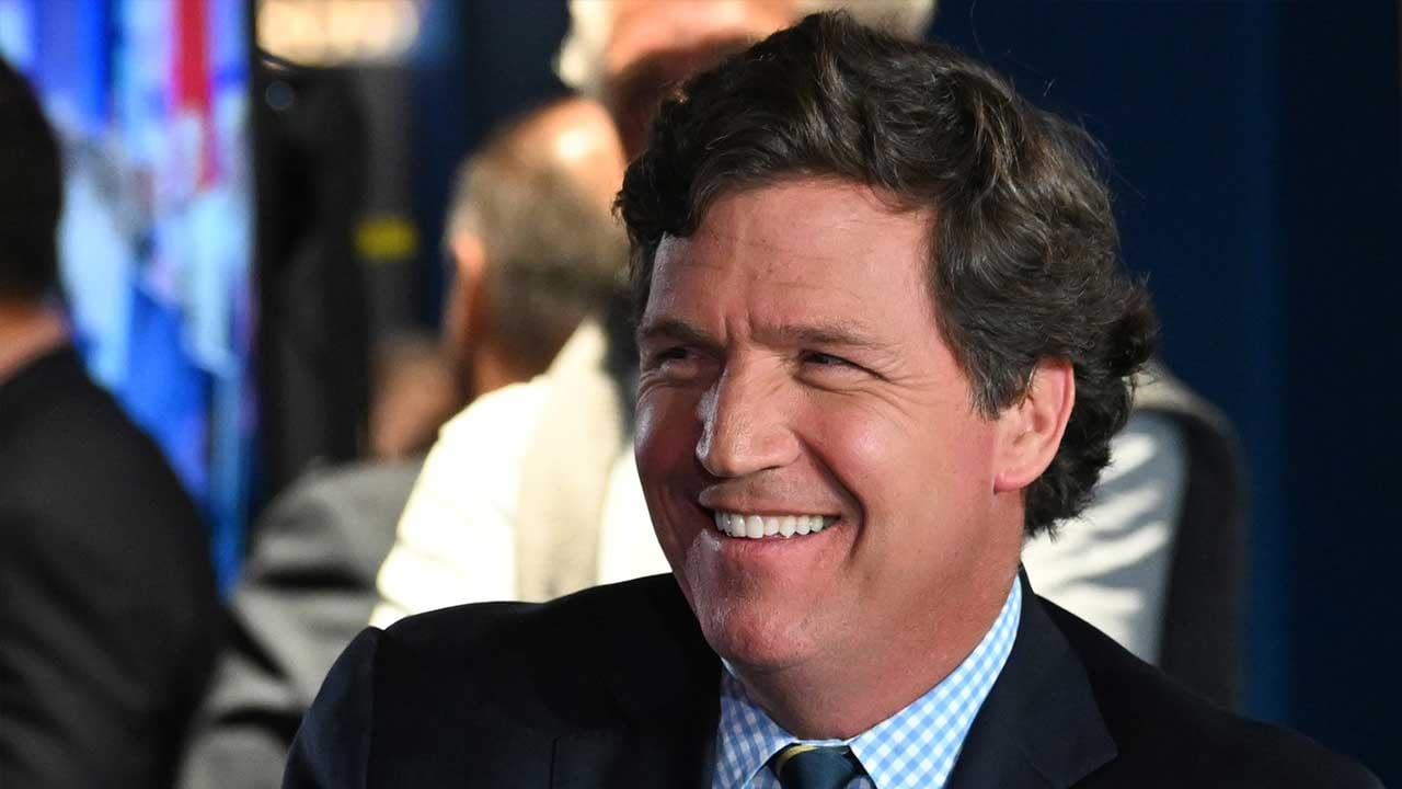 Foto - Tucker Carlson yine bombaladı! 9 milyonluk ülke Amerika'yı koyun gibi güdüyor