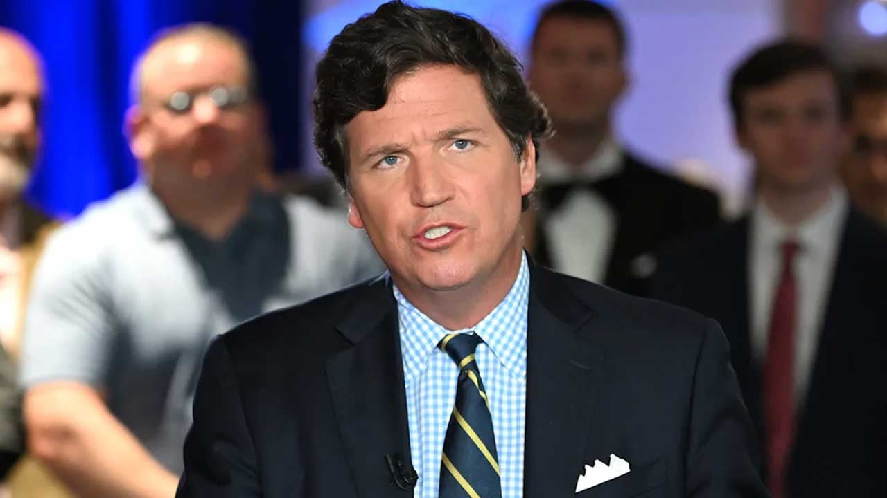 Foto - Tucker Carlson yine bombaladı! 9 milyonluk ülke Amerika'yı koyun gibi güdüyor